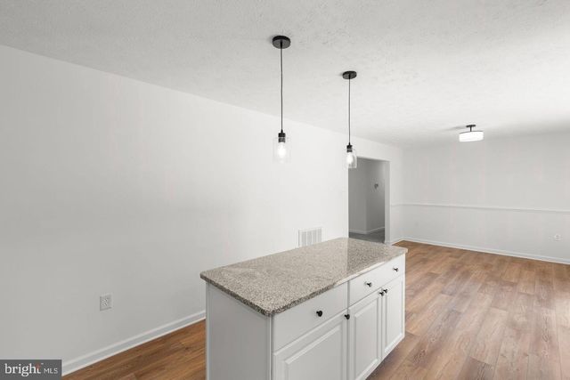 230 BLUE BELL LN, Strasburg, VA 22657