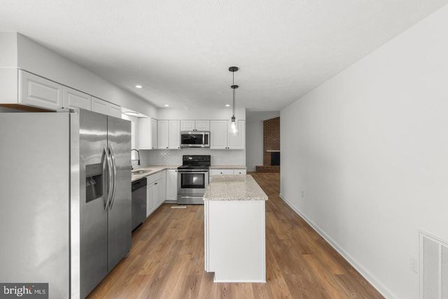 230 BLUE BELL LN, Strasburg, VA 22657