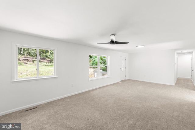 230 BLUE BELL LN, Strasburg, VA 22657