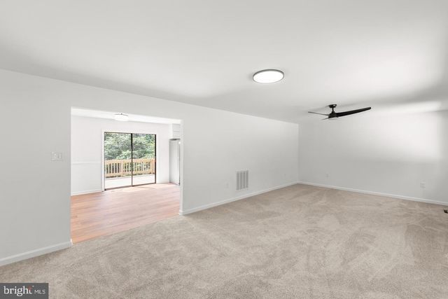 230 BLUE BELL LN, Strasburg, VA 22657