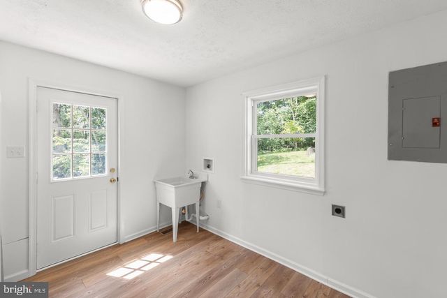 230 BLUE BELL LN, Strasburg, VA 22657