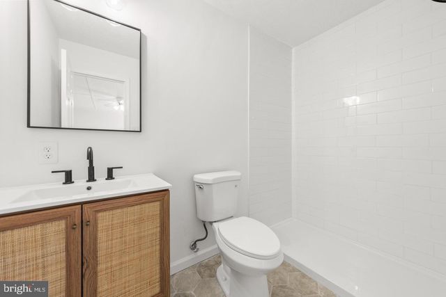 230 BLUE BELL LN, Strasburg, VA 22657