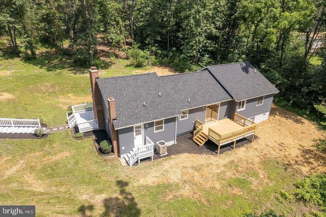 230 BLUE BELL LN, Strasburg, VA 22657