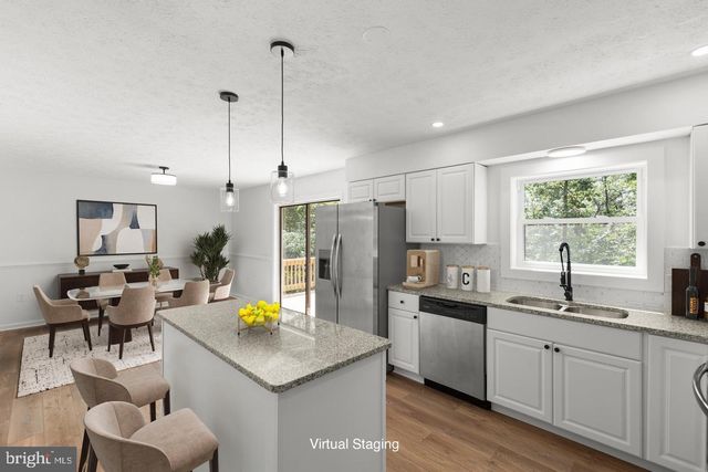 230 BLUE BELL LN, Strasburg, VA 22657