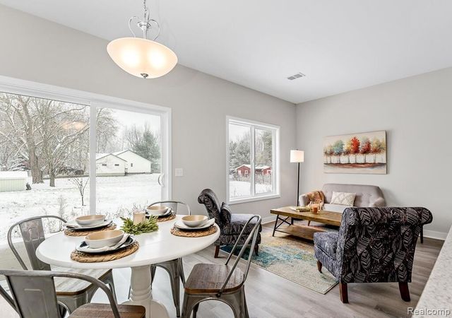 13614 Signature Drive, Holland, MI 49424