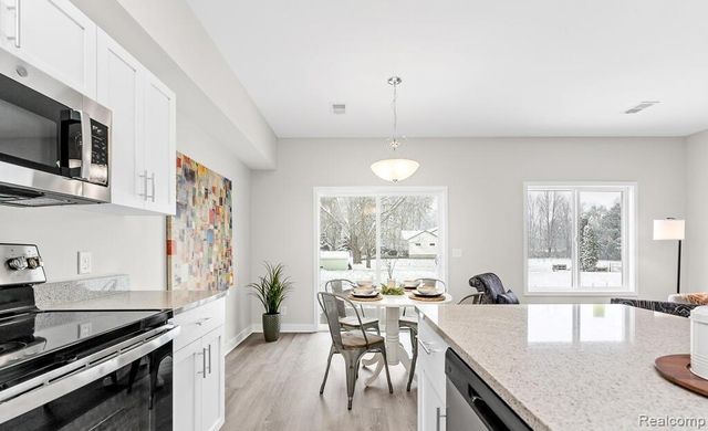 13614 Signature Drive, Holland, MI 49424