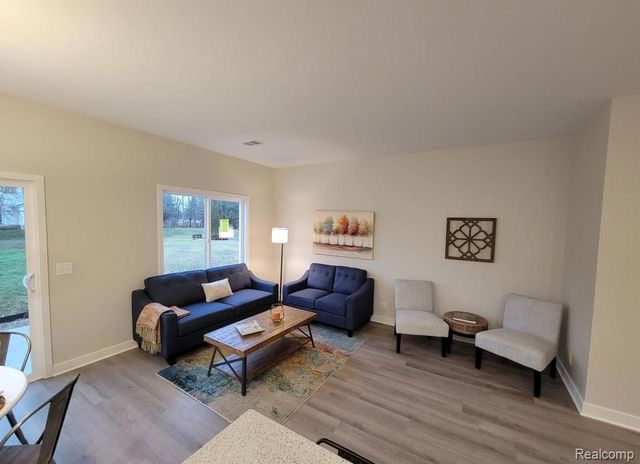 13614 Signature Drive, Holland, MI 49424