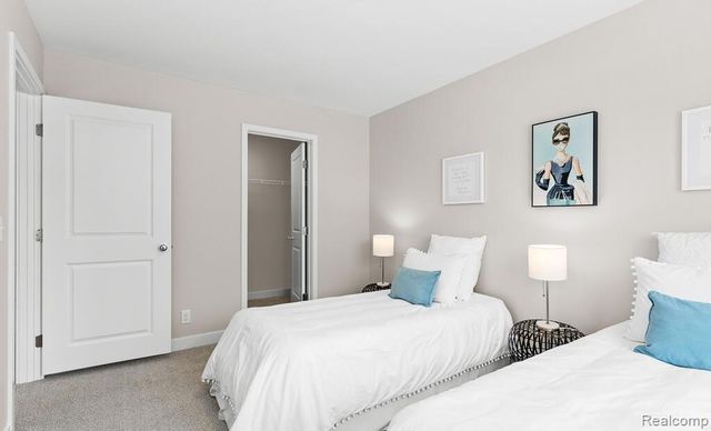 13614 Signature Drive, Holland, MI 49424