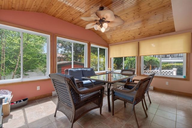 8 Hawthorne St, Watertown, MA 02472