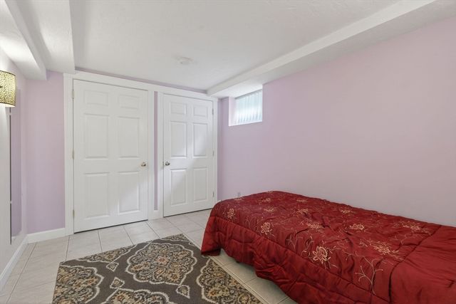 8 Hawthorne St, Watertown, MA 02472
