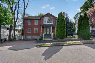8 Hawthorne St, Watertown, MA 02472