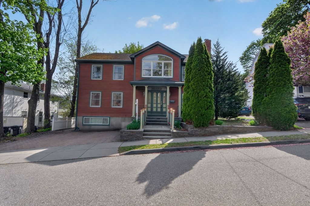 8 Hawthorne St, Watertown, MA 02472