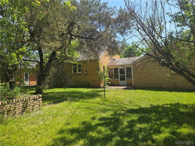 60 Rosewood Terrace, Cheektowaga, NY 14225