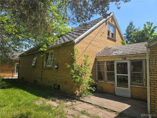 60 Rosewood Terrace, Cheektowaga, NY 14225