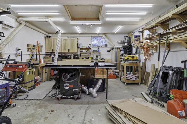 3947 E Adams AVENUE, Cudahy, WI 53110