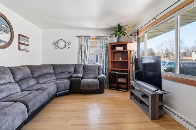 3947 E Adams AVENUE, Cudahy, WI 53110