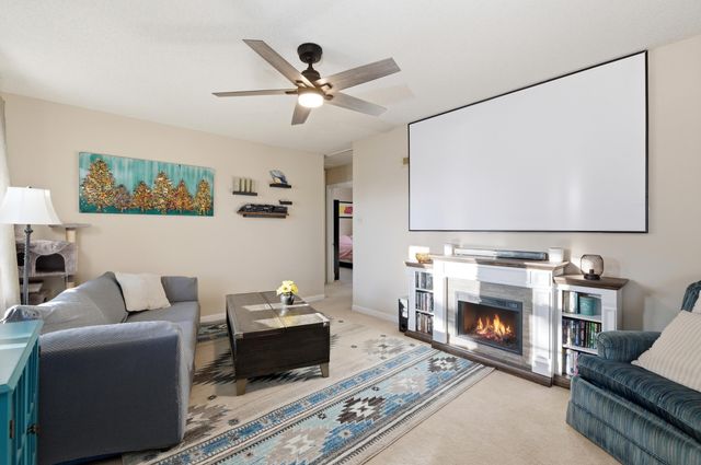 817 N Doris St, Wichita, KS 67212