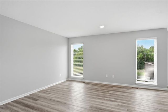9802 E 219th Circle, Peculiar, MO 64078