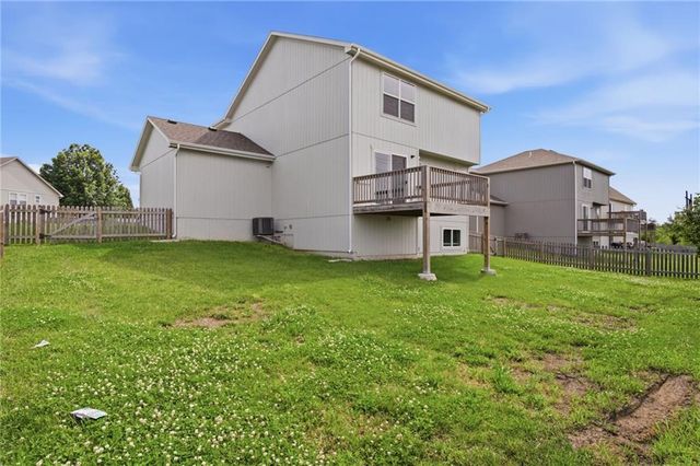 9802 E 219th Circle, Peculiar, MO 64078