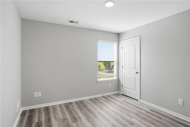9802 E 219th Circle, Peculiar, MO 64078