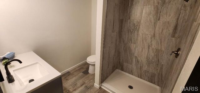 10724 Lacklink Road, St Louis, MO 63114