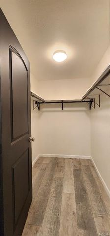 10724 Lacklink Road, St Louis, MO 63114