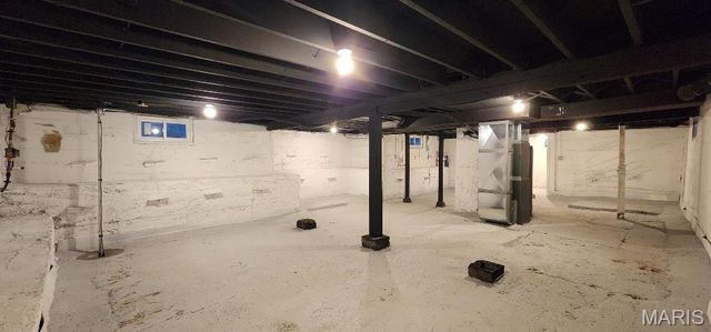 10724 Lacklink Road, St Louis, MO 63114