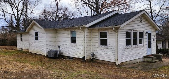 10724 Lacklink Road, St Louis, MO 63114