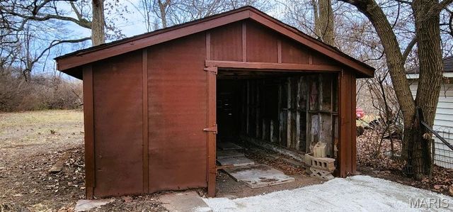 10724 Lacklink Road, St Louis, MO 63114