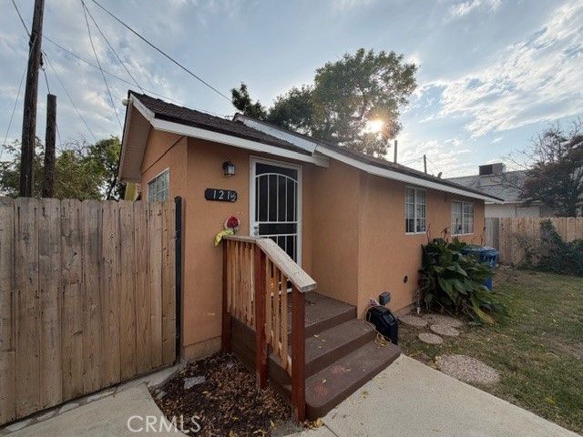 121 Roberts, Bakersfield, CA 93308