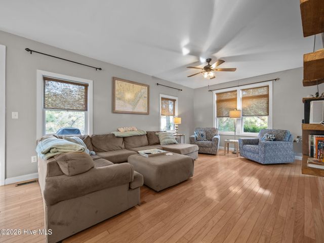 9804 Heath Place, Emerald Isle, NC 28594