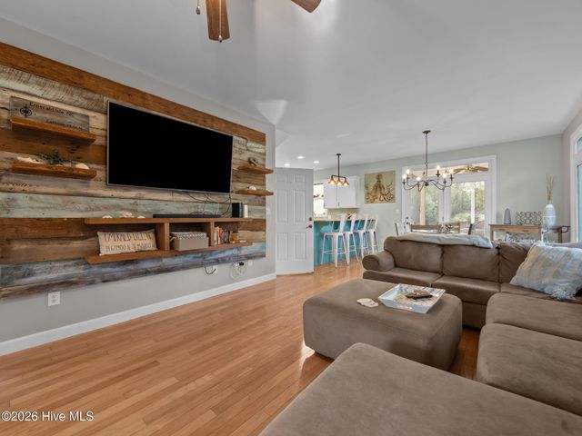 9804 Heath Place, Emerald Isle, NC 28594