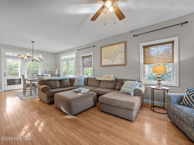 9804 Heath Place, Emerald Isle, NC 28594