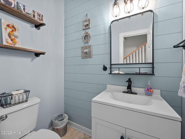 9804 Heath Place, Emerald Isle, NC 28594