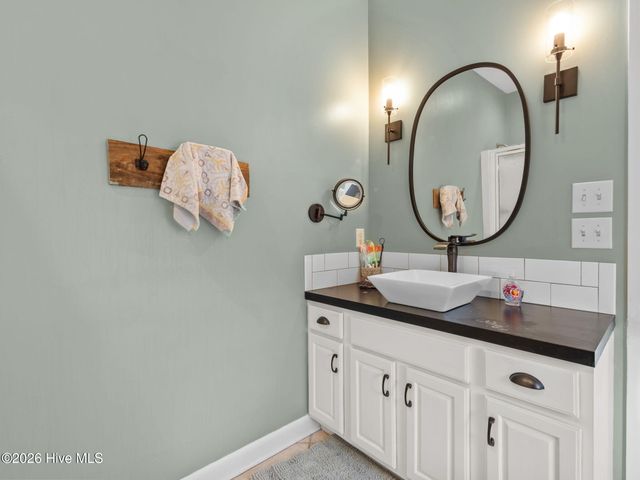 9804 Heath Place, Emerald Isle, NC 28594