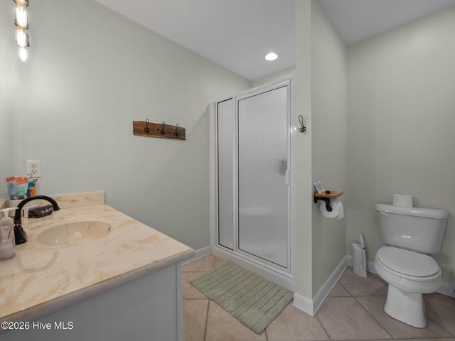 9804 Heath Place, Emerald Isle, NC 28594