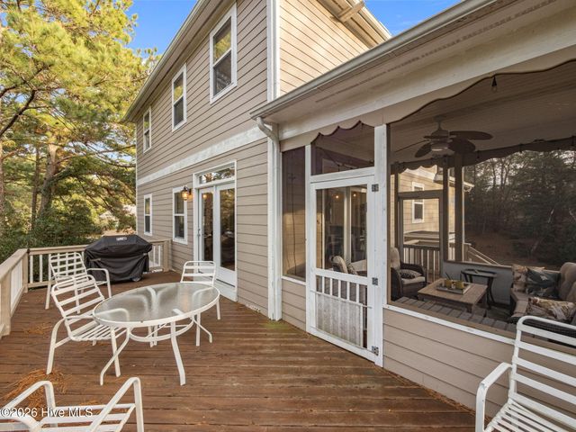 9804 Heath Place, Emerald Isle, NC 28594