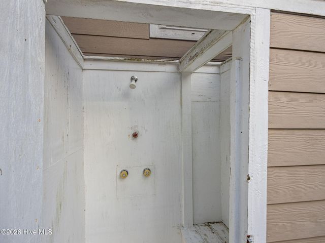 9804 Heath Place, Emerald Isle, NC 28594