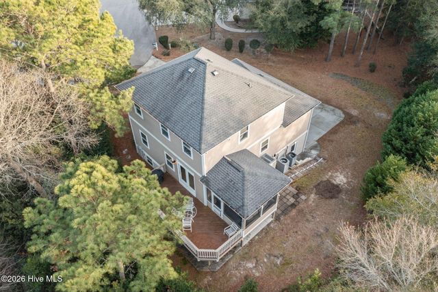 9804 Heath Place, Emerald Isle, NC 28594