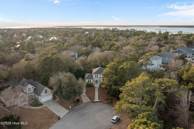 9804 Heath Place, Emerald Isle, NC 28594