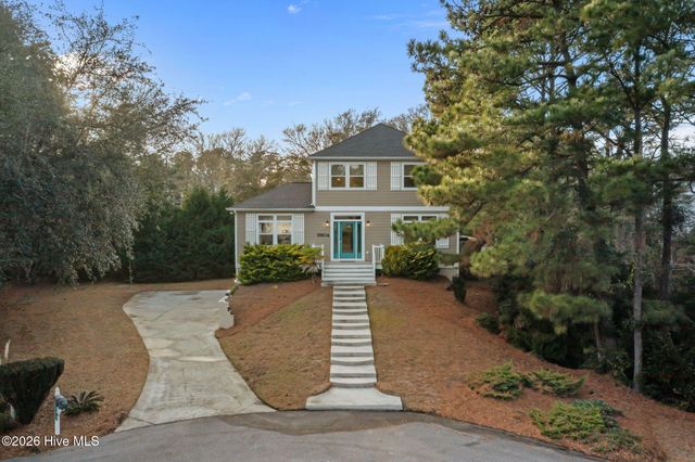 9804 Heath Place, Emerald Isle, NC 28594