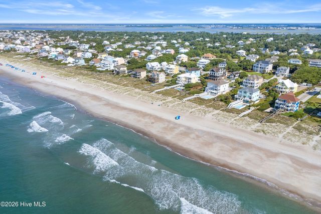 9804 Heath Place, Emerald Isle, NC 28594