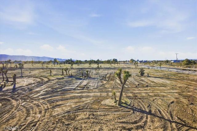 12076 Lager Road, Phelan, CA 92371