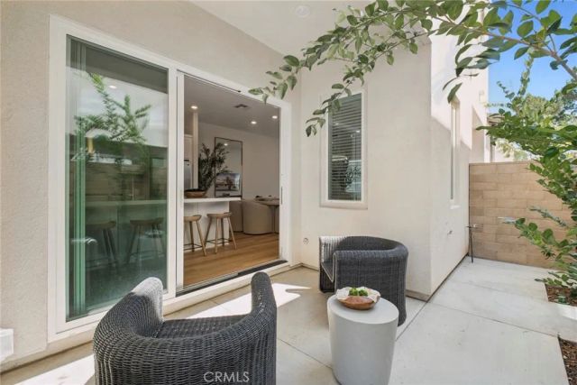 327 Baluster, Irvine, CA 92618
