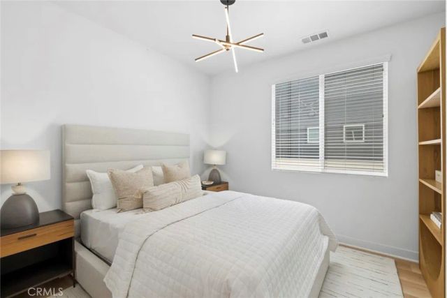 327 Baluster, Irvine, CA 92618