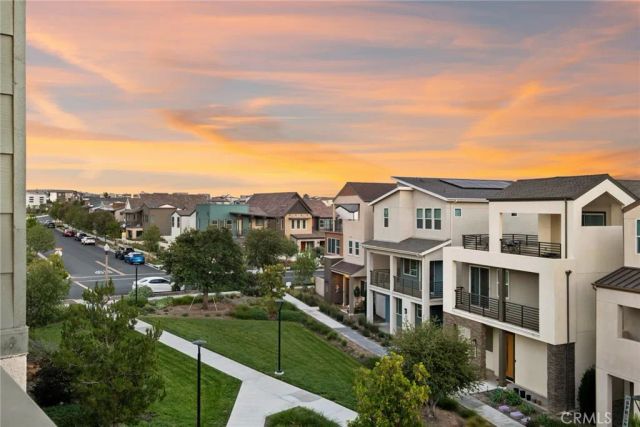 327 Baluster, Irvine, CA 92618