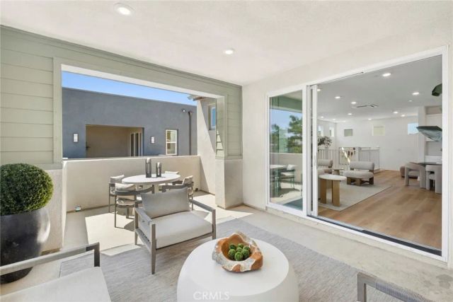 327 Baluster, Irvine, CA 92618