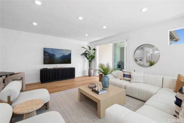 327 Baluster, Irvine, CA 92618