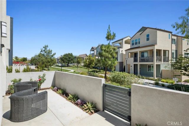 327 Baluster, Irvine, CA 92618