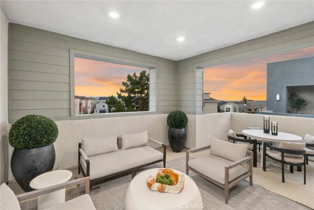 327 Baluster, Irvine, CA 92618